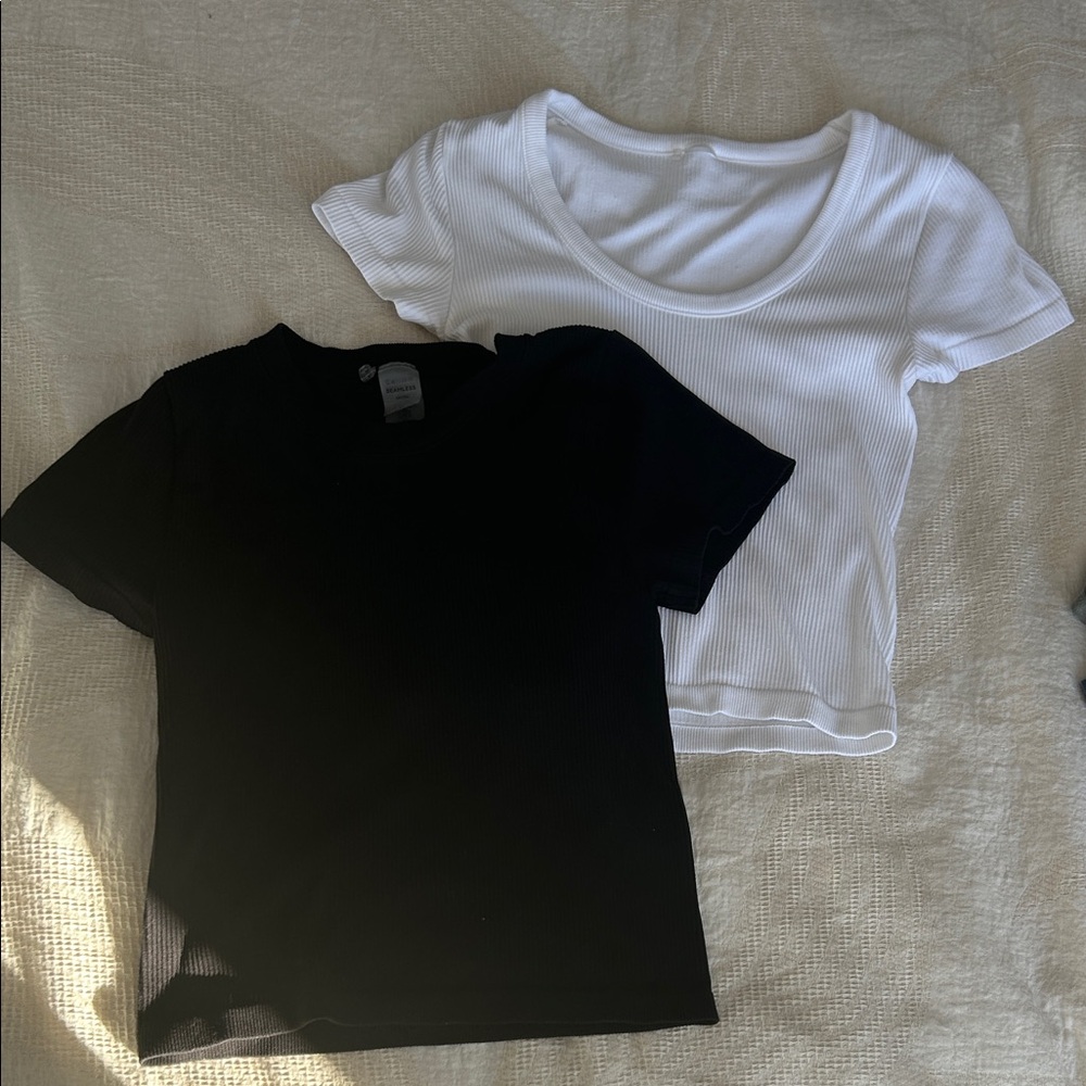 Aritzia Ribbed Seamless Tops
